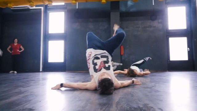 Контемпорари. Сергей Афанасов. Танцевальный марафон 9Z на Беломорской 16/03/19 смотреть онлайн