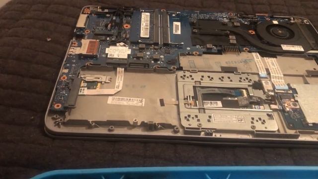 HP ELITEBOOK 820 G3 G4 CMOS BIOS BATTERY REMOVAL DISASSEMBLY ASSEMBLY REPLACEMENT OR RESET смотреть онлайн