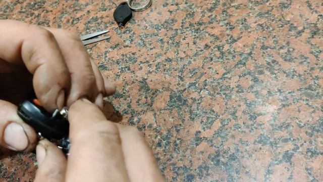 Розпакування брелка на Форд смотреть онлайн