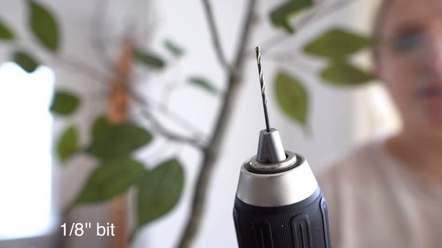 HOW TO: DIY $30 FAUX TREE - so easy & fun (Rental Made Home Ep.5) смотреть онлайн