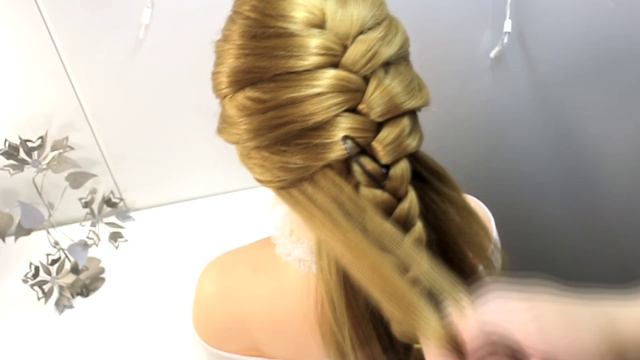 КОСА В ШКОЛУ ЗА 5 МИНУТ СУПЕР ЛЕГКАЯ ПРИЧЕСКА ПРОСТЫЕ ПРИЧЕСКИ НА ДЛИННЫЕ ВОЛОСЫ смотреть онлайн