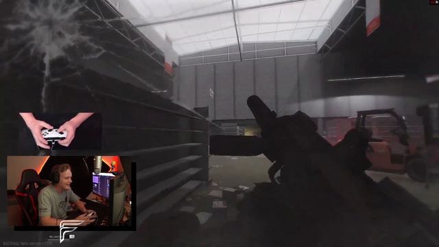 Playing Escape from Tarkov on a controller смотреть онлайн