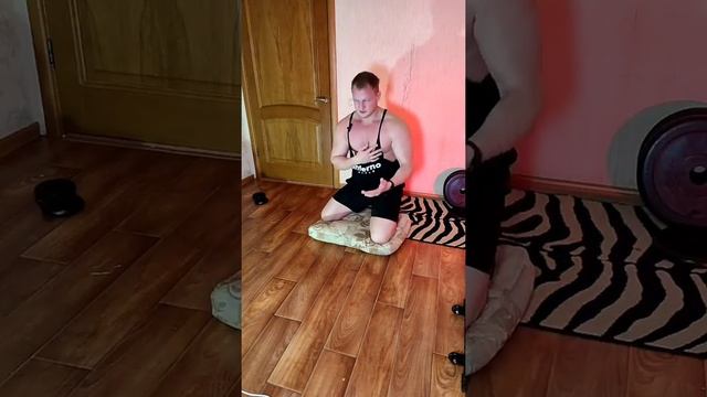 Домашние тренировки - отжимания на одной руке смотреть онлайн