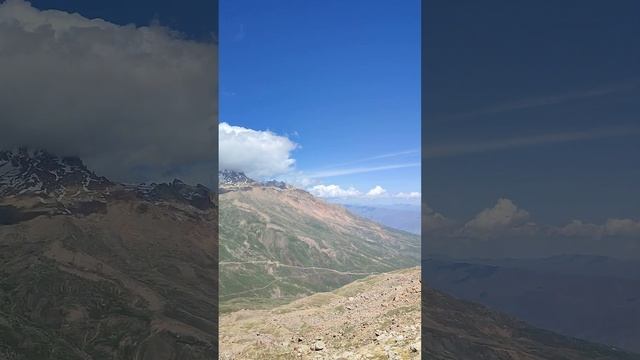 Водопад Чараур. Расположен в Докузпаринском районе Дагестана близ границы с Республикой Азербайджан