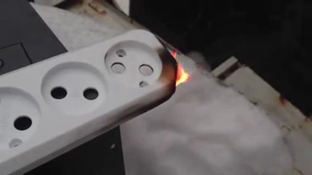 Колодка QP 3 гнезда без з/к - пылает! Часть 1. Корпус. смотреть онлайн