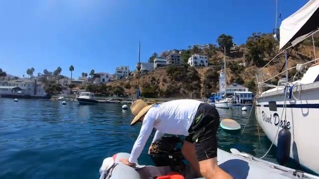 Tohatsu 9.8 ~ Save Money on Expensive Outboard Carburetor Repairs ~ Ep 44 смотреть онлайн