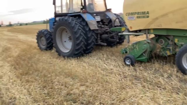 Прессуем солому на Krone Comprima F155XC смотреть онлайн