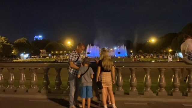 Record 🔴 Moscow Live - Friday, Gorky Park, Muzeon смотреть онлайн
