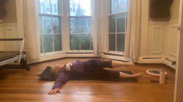 I am fearless! Full Moon in Aries Intuitive Pilates Mat Flow :) смотреть онлайн