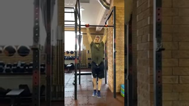 Подтягивания с рывком. 39 лет,49 подтягиваний смотреть онлайн