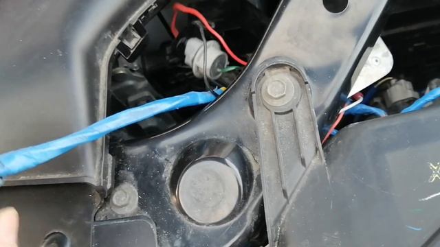 Дневные ходовые огни на Ниссан Серена C-26 смотреть онлайн