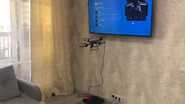 Квадрокоптер в квартире смотреть онлайн