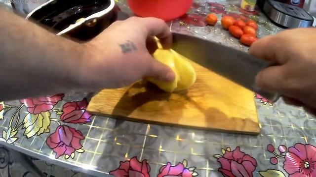 КУРИНЫЕ СЕРДЕЧКИ И КУРИНАЯ ПЕЧЕНЬ В УТЯТНИЦЕ смотреть онлайн