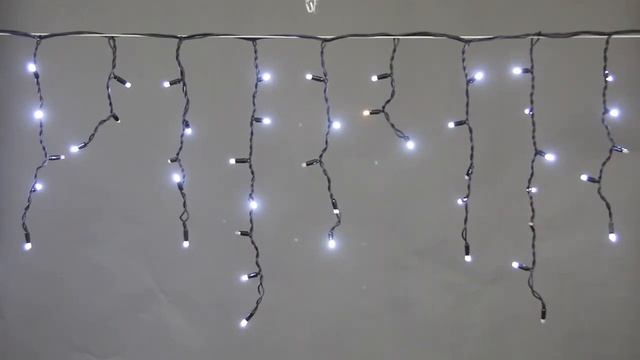 Светодиодная линейная гирлянда Бахрома каучуковая 5*0.6 метра мерцающая 180 диодов, черный провод смотреть онлайн