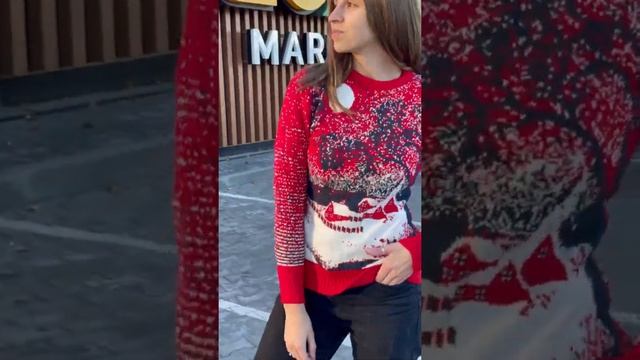 Теплый новогодний новый свитер без горла женский красный с оленями (028) смотреть онлайн