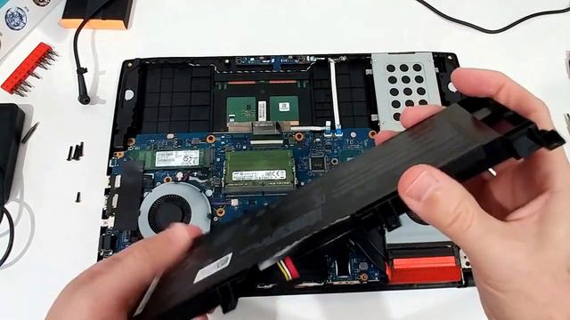 как заменить аккумулятор для ноутбука Asus Rog gl502vs-db71 смотреть онлайн