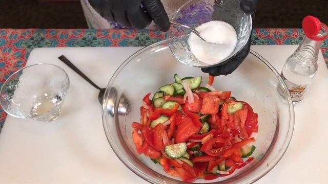 САЛАТ КУБАНСКИЙ НА ЗИМУ - Простой, быстрый рецепт заготовки на зиму. смотреть онлайн