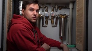 Замена фильтра или как поменять магистральный фильтр для очистки воды своими руками