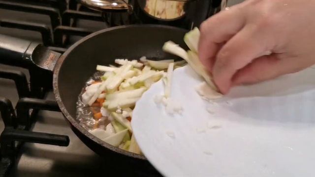 Стол номер 5. Спагетти с куриной грудкой и овощами. Полезно и вкусно!