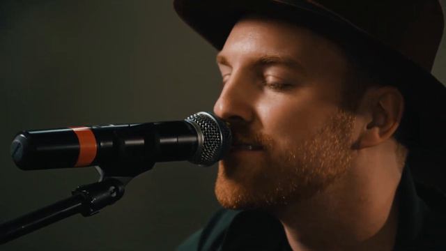 Matt Teed - Almost Maybes (Jordan Davis Cover) & Leave The Night On (Sam Hunt Cover) | AMTOFMLIVE смотреть онлайн