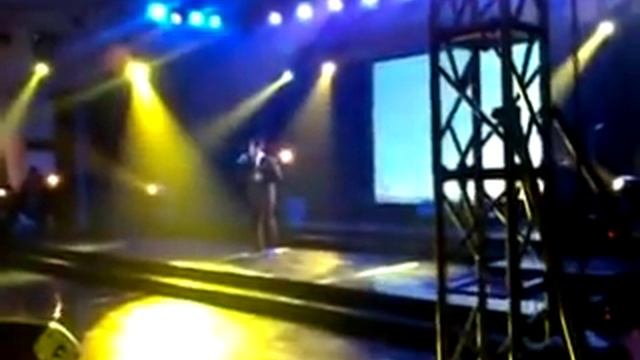 Marcelito Pomoy sings Go the distance l Throwback смотреть онлайн