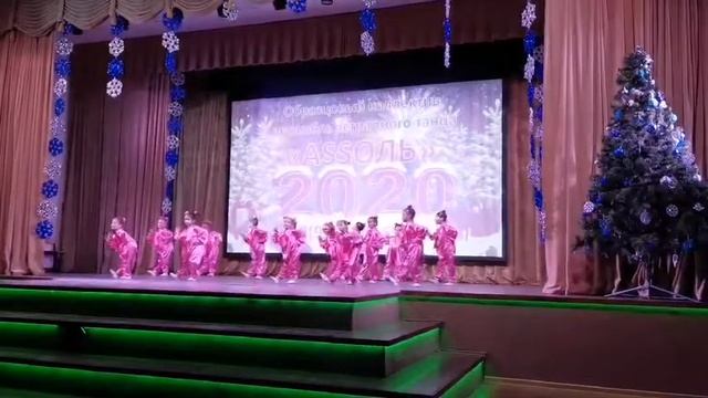 Танец Поросята смотреть онлайн