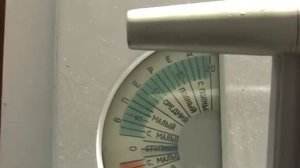 Ледокол ломает лёд