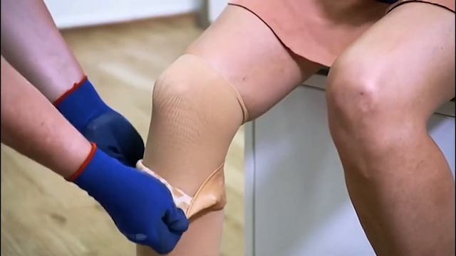 Как надевать трикотаж Bauerfeind C помощью приспособлений (глайдер, глайдер плюс) ?