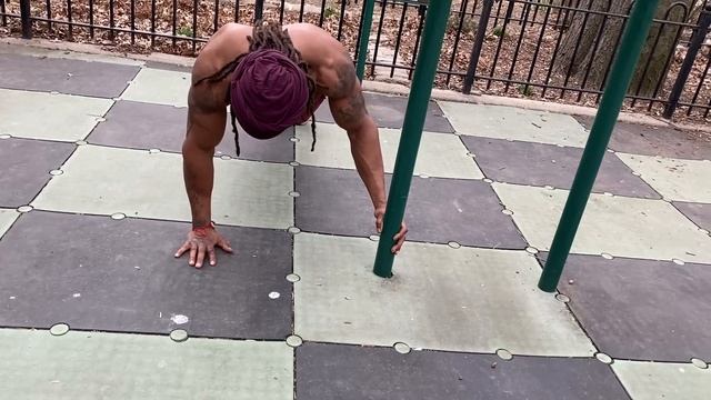 How To Build Your Chest Fast (6 Effective Exercises) | That's Good Money смотреть онлайн