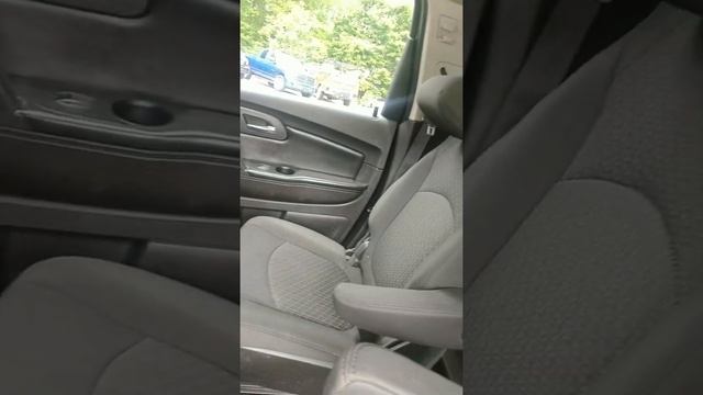 2011 Chevrolet Traverse, SUPER CLEAN! GUARANTEED FINANCING! смотреть онлайн