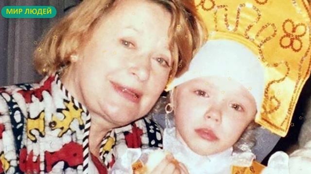 Внучке Валентины Талызиной 21 год, и вот как она выглядит. Кстати, она тоже актриса