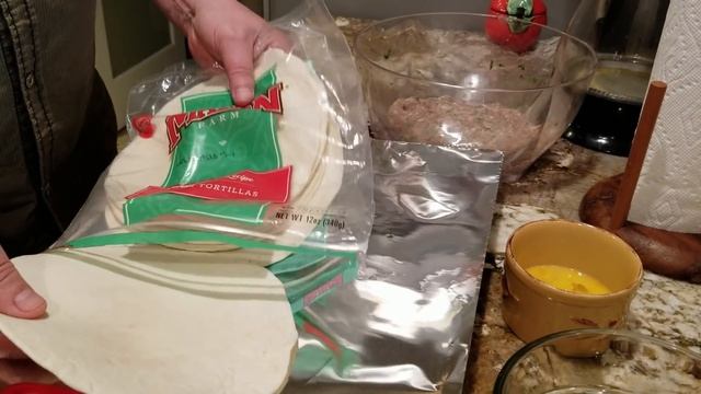 Ленивые чебуреки (Димуреки) из лаваша – быстро, просто и вкусно. Рецепт Димы Кулинахера. смотреть онлайн