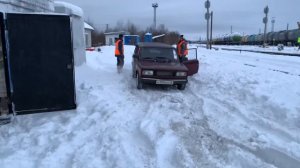 Жига застряла в сугробе. 29.11.2021