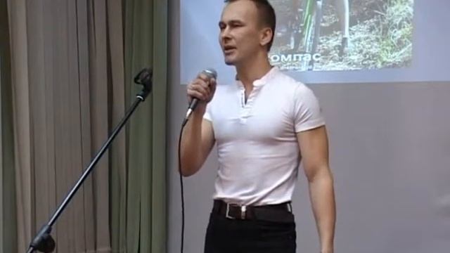 В толще вод, где звук плотней касанья... смотреть онлайн