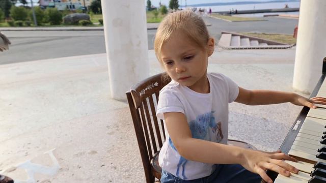 Karelka Malinka смотреть онлайн