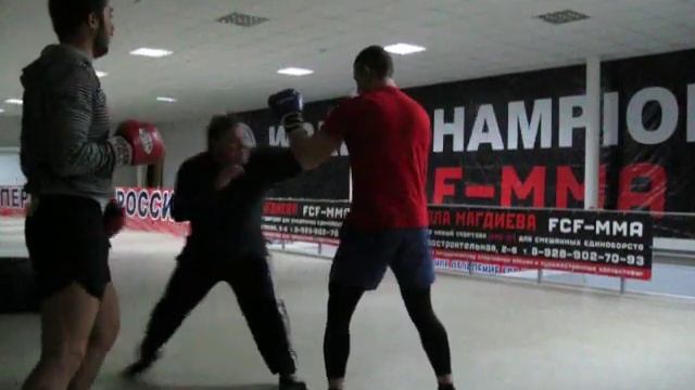 "ИЗУЧАЕМ БОКСЕРСКУЮ КОМБИНАЦИЮ" смотреть онлайн