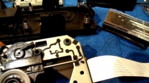 SONY CDP-XE700. Порядок замены лазерной головки kss-213b.