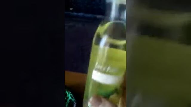 Шампунь для жирных волос "Крапива и лимон" моет до скрипа) смотреть онлайн