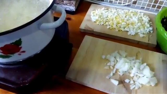 Зелёный борщ, суп с щавелем, витаминый весенний суп, рецепт. смотреть онлайн