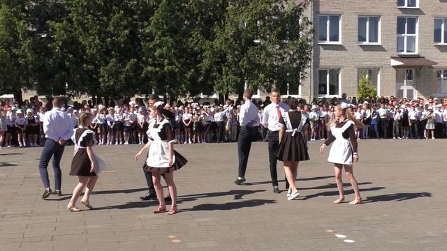 Вальс выпускников СШ №1 г. Жабинка 2018 смотреть онлайн
