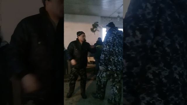 "Разборки" на работе?? смотреть онлайн