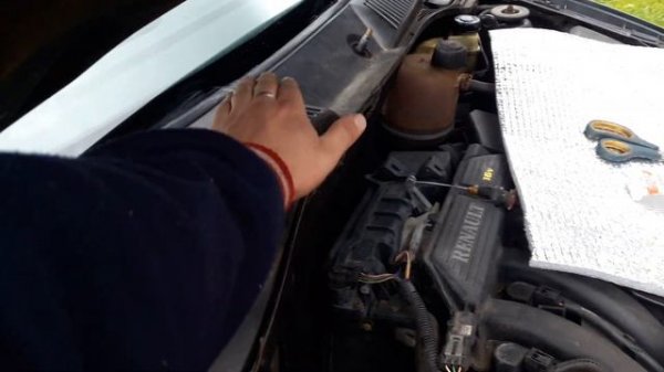 Renault Symbol - Рено симбол 2002 чтобы не заливало водой моторчик печки