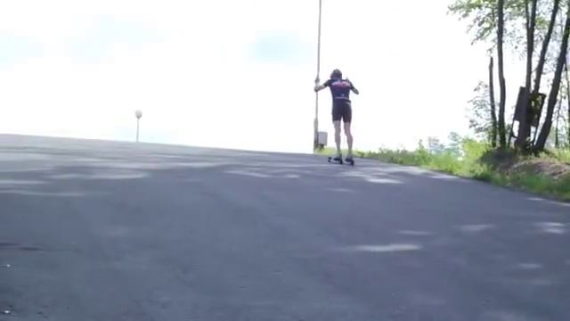 Развитие плечевого пояса для лыжника на роллерах.Title смотреть онлайн