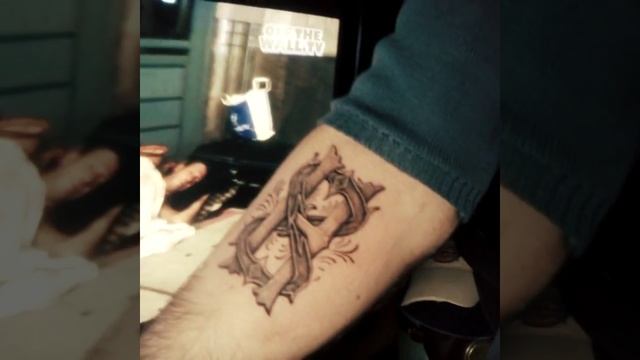 Monogram Tattoo "Н8" смотреть онлайн