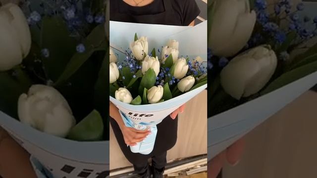 Букет с белыми тюльпанами смотреть онлайн