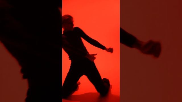 Dance in Red / Красный танец смотреть онлайн