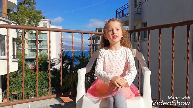 Как кормят в саду в Болгарии? КИСЛЫЙ КЕФИР?!! 10 фактов о нашем садике. смотреть онлайн