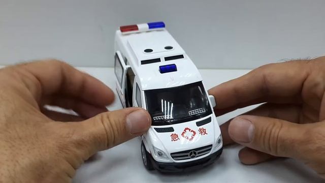 Машинка Скорая помощь. Светится и музыкальная. #игрушки #скораяпомощь #железнаямашинка смотреть онлайн