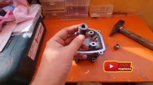 Как снять и поставить клапана на головку скутера  Или как правильно засухарить и рассухарить клапан