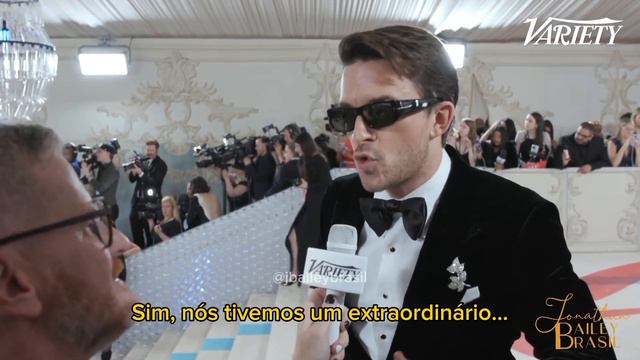 Fellow Travelers: Jonathan Bailey About Working With The Co-star Matt Bomer At #MetGala